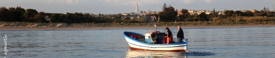 Pêcheurs siciliens mettant leur filet pour la nuit - 04/05/16